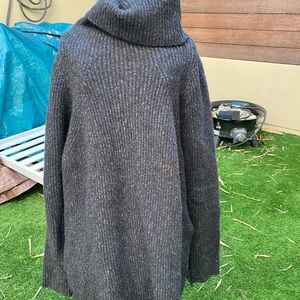 Merino wool turtle neck sweater